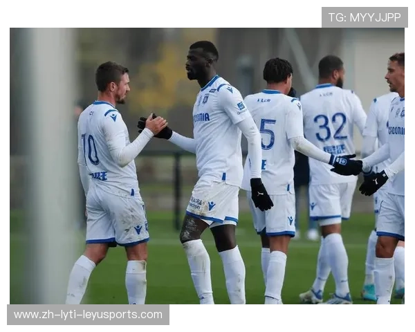 法甲进攻数据对比分析及球队战术趋势探讨